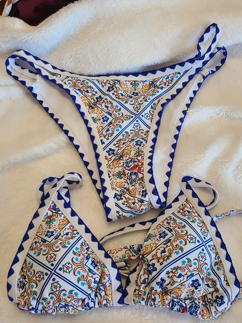 Blue Trim Floral Tile Print Bikini Set
